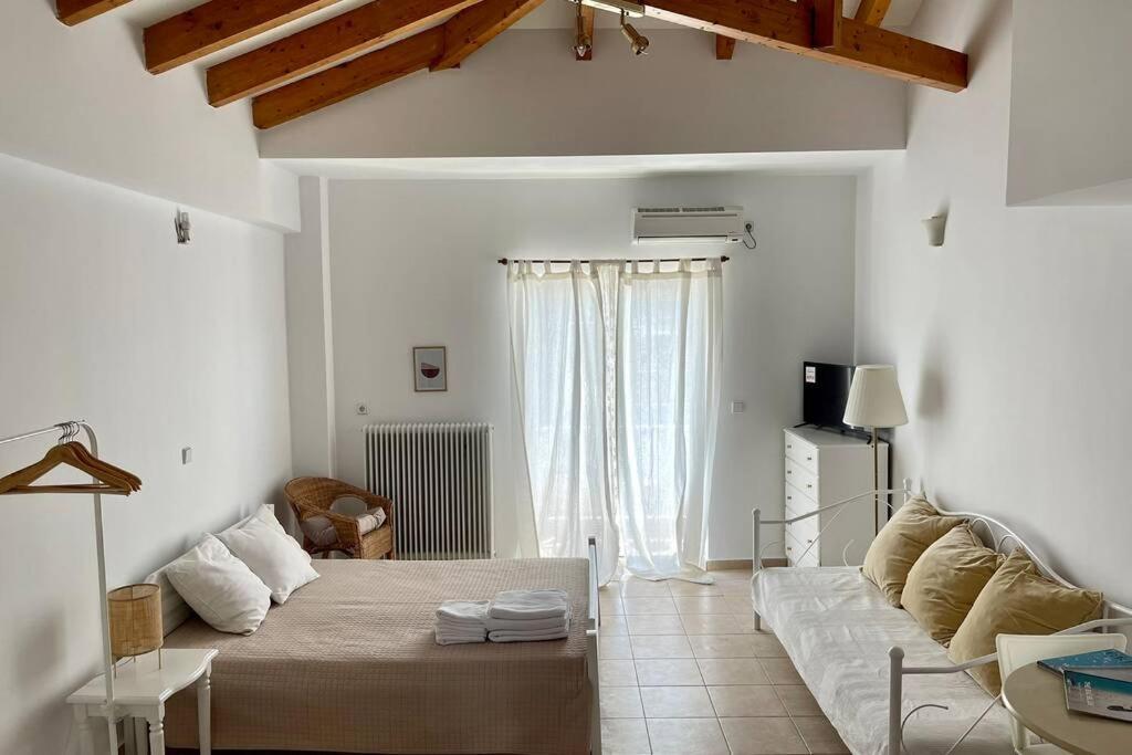 Studio Stay White Room Каламата Экстерьер фото